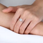 1 Ct Diamond Ring Graduated 6-Prong Round Cut Lab Diamond Ring in White Gold