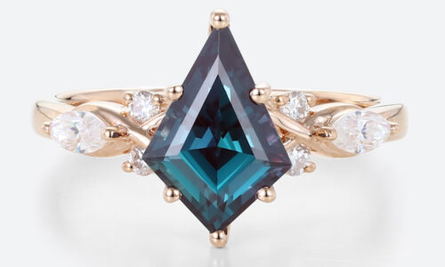 Kite Cut Alexandrite Ring Rose Gold 1ct Vintage Engagement Ring