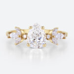 Pear Shaped Diamond 1ct 4-Prong Engagement Ring in Yellow Gold