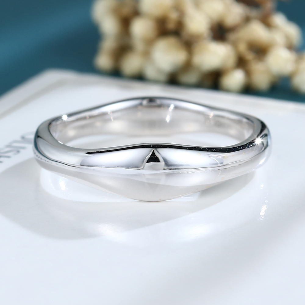 Simple Solitaire - Oval Diamond Solitaire on Diamond Band