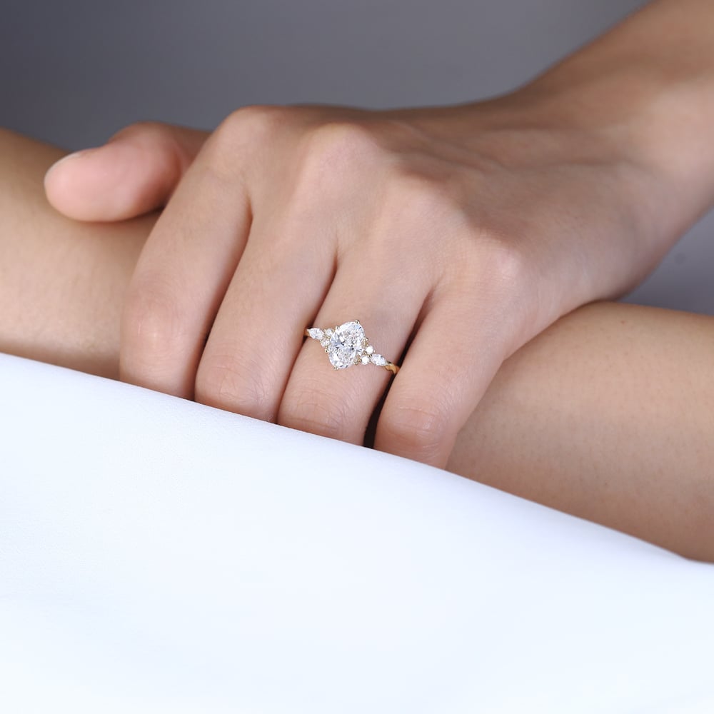 1.5ct Lab Grown Diamond Rings​ Oval Cut Twisted 6-Prong Engagement Ring in Yellow Gold