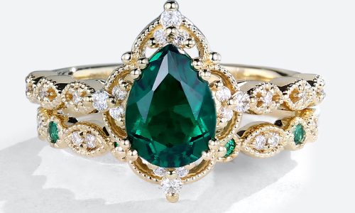 2PCS Yellow Gold Pear Shaped Lab Emerald Engagement Ring Vintage Bridal Ring Set (1)