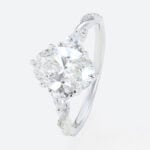 1.5ct Colorless VS+ Oval Cut Lab Grown Diamond Interlaced Pavé 6 Claw Prong Engagement Promise Ring in White Gold (5)