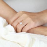 Round Cut Lab Grown Diamond Alternating Side Stones 6 Claw Prong Engagement Ring (2)