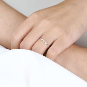 Diamond Three Stone Rings Simple White Gold Rings for Women