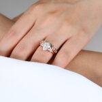 1ct Colorless VS+ Pear Cut Lab Grown Diamond Rings Sets Leaf-Inspried Cluster Double Claw Prong Engagement Ring with Moss Agate Open Wedding Ring Set in Rose Gold
