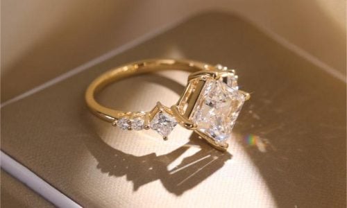 What Makes a Good Promise Ring? What Makes a Good Promise Ring?