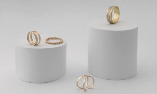 2025 Minimalist Jewelry Trends: What to Wear This Summer 2025 Minimalist Jewelry Trends: What to Wear This Summer
