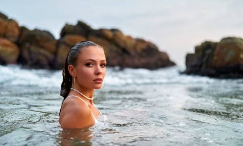 How to Choose Summer Jewelry That Doesn’t Tarnish or Fade