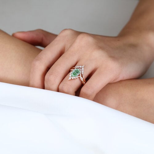 1.5ct Lab Green Diamond Ring Set Pear Cut Fancy Green Crown Design 4-Prong Bridal Ring Set in Rose Gold