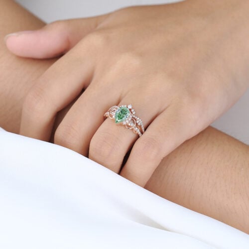 1ct Lab Green Diamond Ring Set Pear Cut Fancy Green Luxurious 4-Prong Bridal Ring Set in Rose Gold