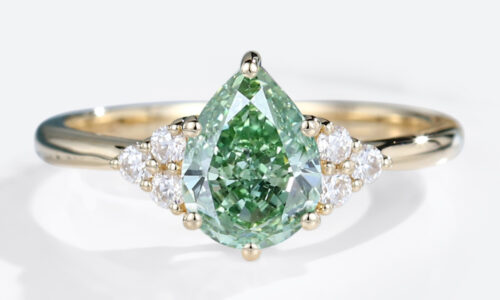 1ct Pear Shaped Lab Green Diamonds Ring Cluster 6-Prong Engagement Ring in Yellow Gold