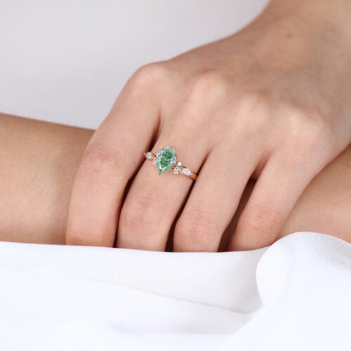 1ct Lab Green Diamond​ Ring Pear Cut Modern 6-Prong Engagement Rings in Rose Gold