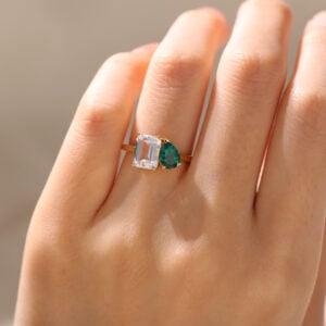 Emerald and Diamond Ring Toi Et Moi​ Simple Engagement Ring