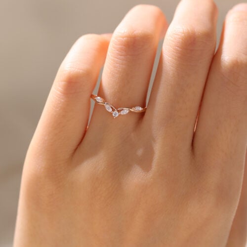 Rose Gold Round Cut Moissanite Rings Curved Matching Wedding Band