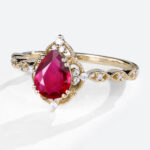 Vintage Lab Ruby Rings 1.2ct Pear Shaped Ruby Engagement Ring in Yellow Gold
