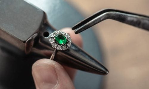 Lab-Grown vs Natural Emerald: The Ultimate Guide to Choosing Your Dream Gem