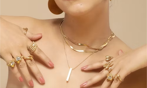 Fashion Week - Jewelry Styling Tips from Fashion Week: Street Style to Everyday Looks