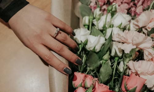 Celebrity Engagement Rings We Can’t Stop Talking About — And How to Customize Similar Styles with LisaJewelryUS Celebrity Engagement Rings We Can’t Stop Talking About — And How to Customize Similar Styles with LisaJewelryUS