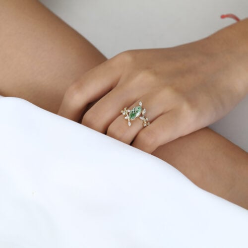 1ct Rings Green Diamond Leaf-Inspired 6-Prong Engagement Ring in Yellow Gold