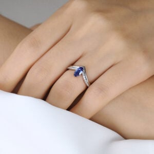 0.8ct Marquise Cut Lab Sapphire Ring Chevron Pavé Engagement Rings in White Gold