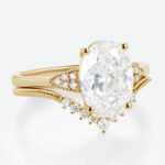 2.5ct Lab Grown Diamond Rings​ Set Vintage Milgrain Oval 4-Prong Bridal Ring Set in Yellow Gold
