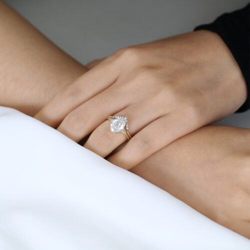 2.5ct Lab Grown Diamond Rings​ Set Vintage Milgrain Oval 4-Prong Bridal Ring Set in Yellow Gold