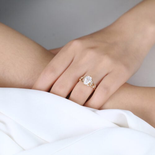 2ct Lab Diamond Engagement Rings Pear Cut Leaf-Inspired 6 Claw Prong Engagement Ring in Yellow Gold