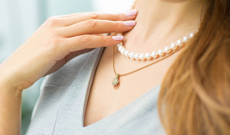 Jewelry for Real Life: Pieces That Age Beautifully With You