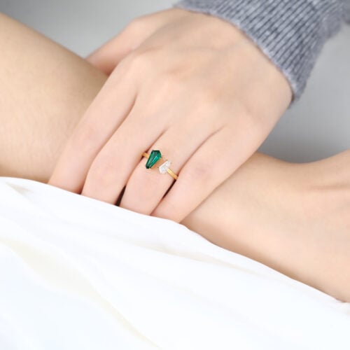Shield Cut Toi Et Moi Ring Emeralds & Diamond 4 Claw Prong Engagement Ring in Yellow Gold